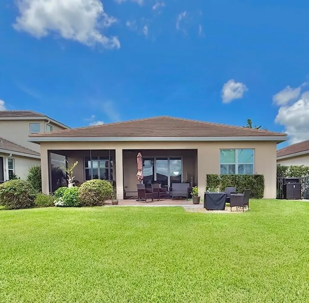 8747 SW Vico Way Port St Lucie FL 34987