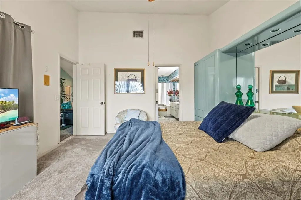 6691 S Pine Court West Palm Beach FL 33418