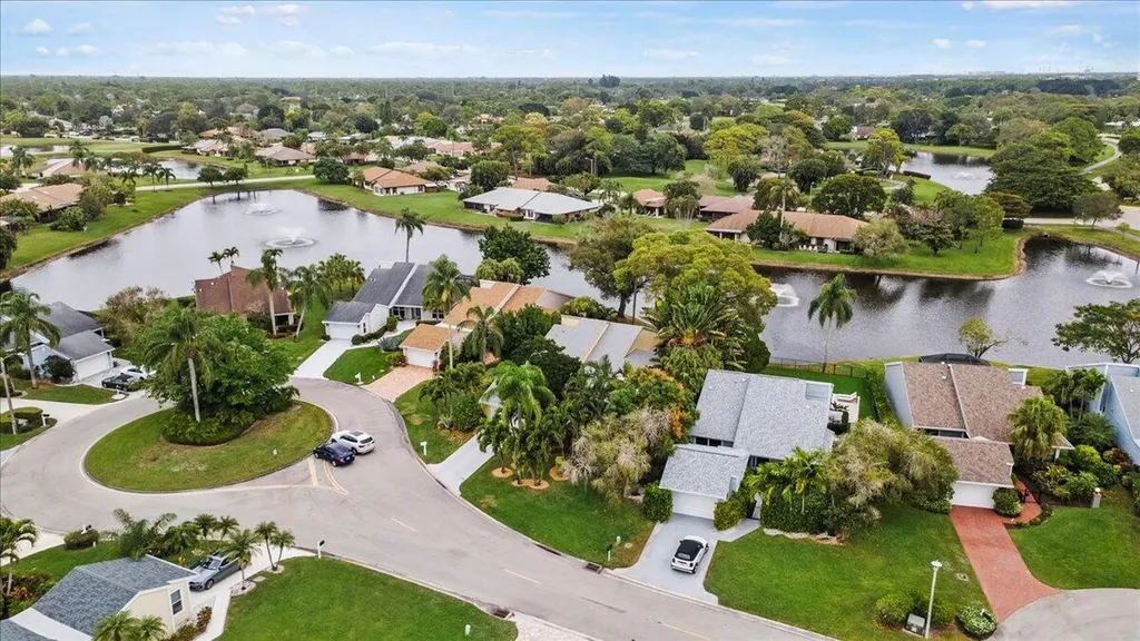 6691 S Pine Court West Palm Beach FL 33418