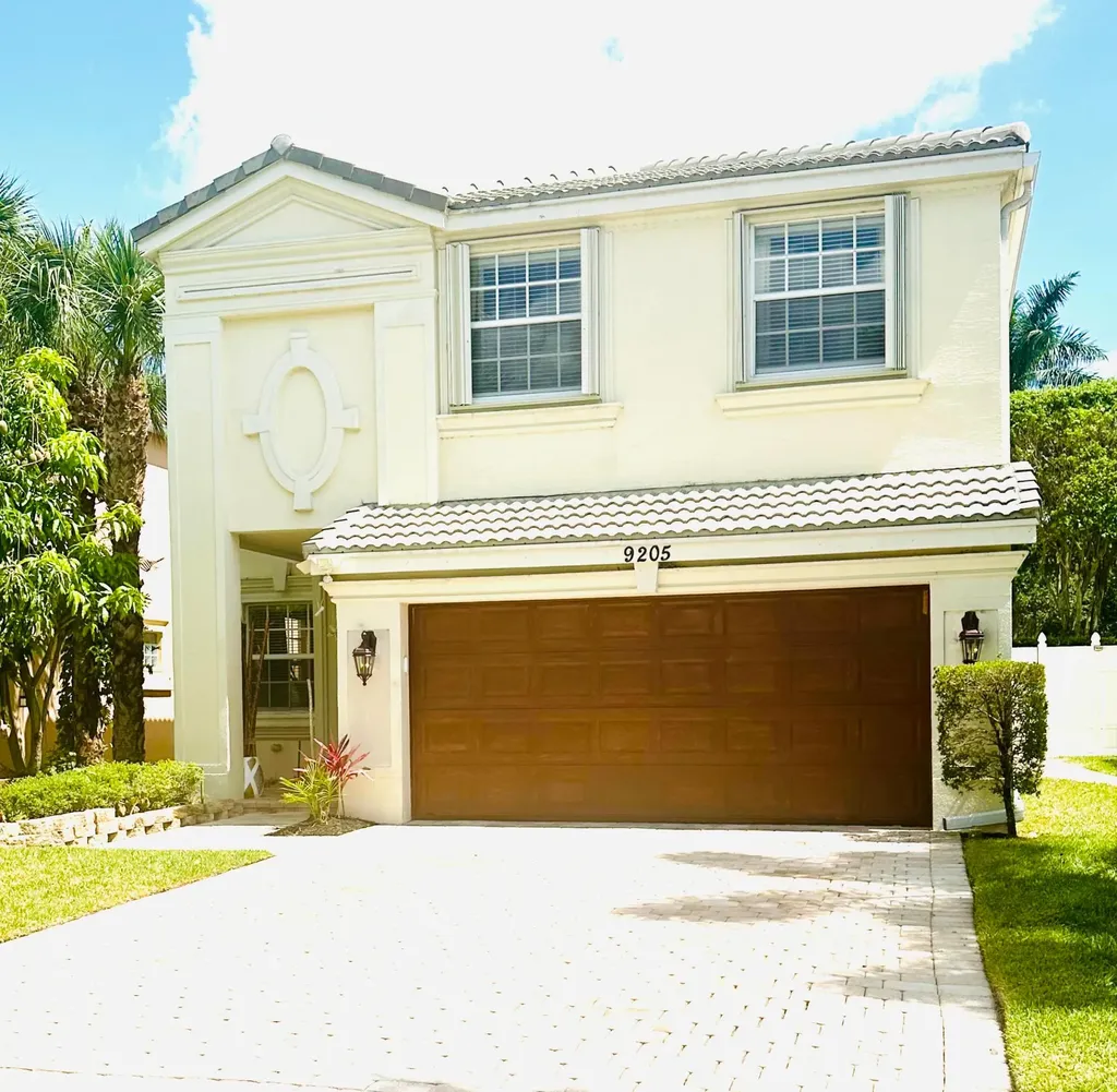 9205 Dupont Place Wellington FL 33414