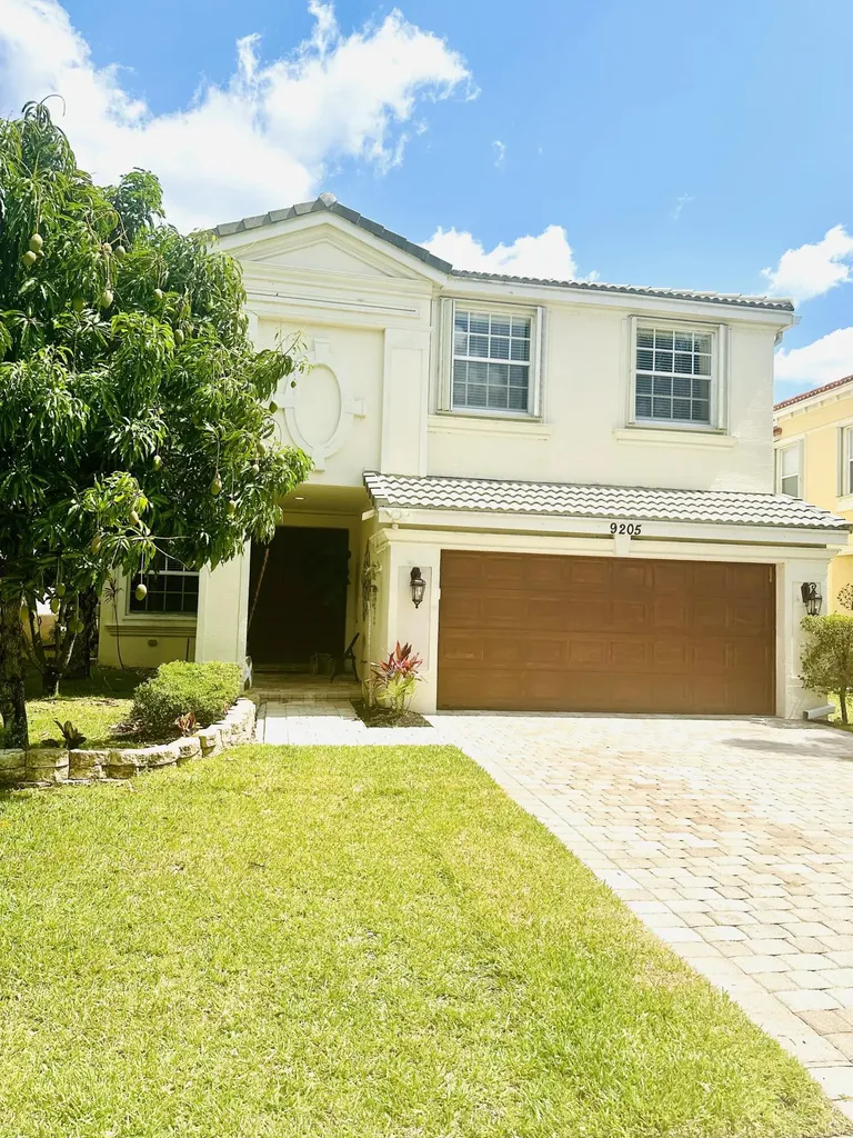 9205 Dupont Place Wellington FL 33414