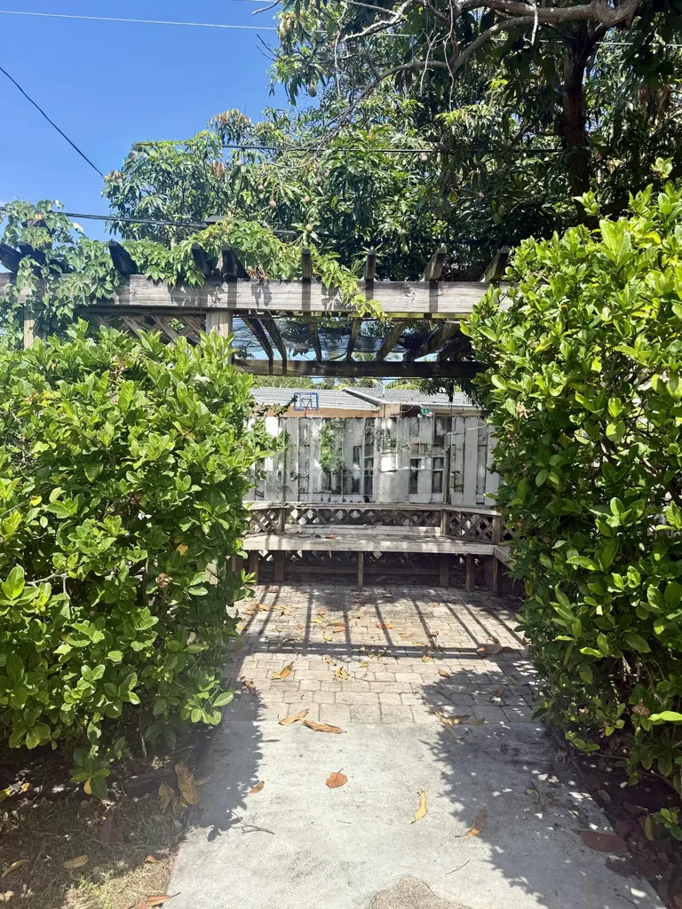 4440 NE 4th Avenue Deerfield Beach FL 33064