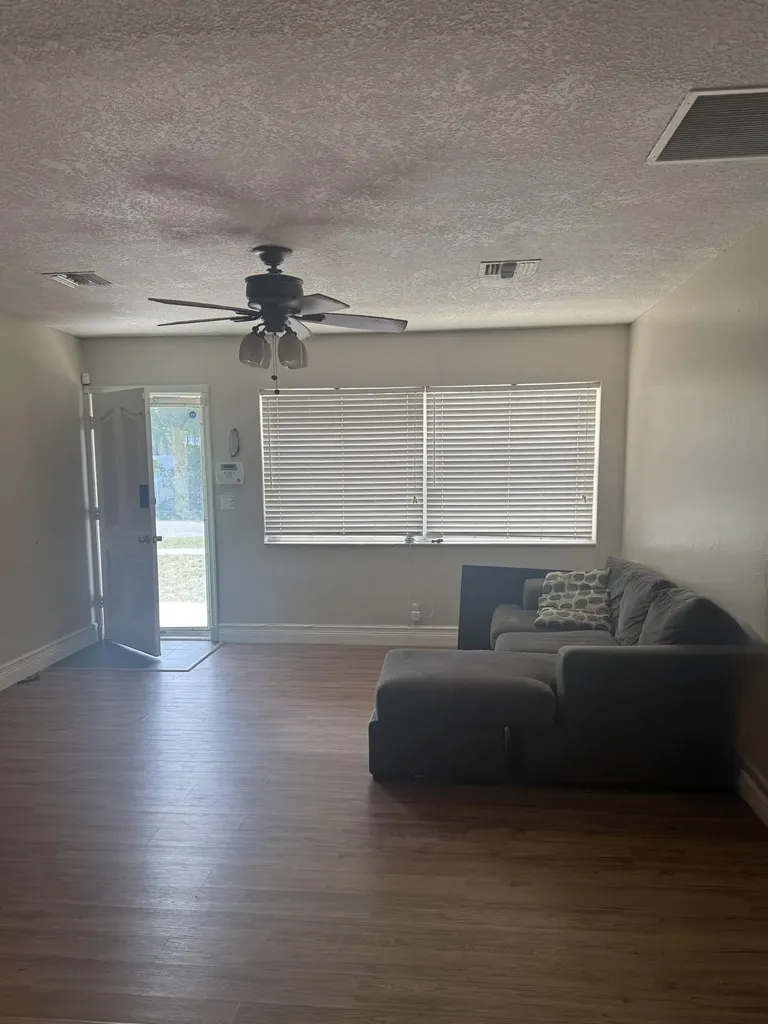 4440 NE 4th Avenue Deerfield Beach FL 33064