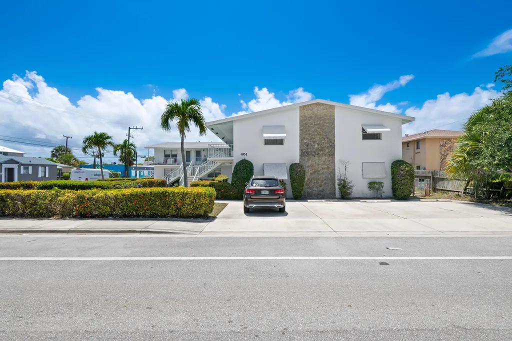 401 N J Lake Worth Beach FL 33460