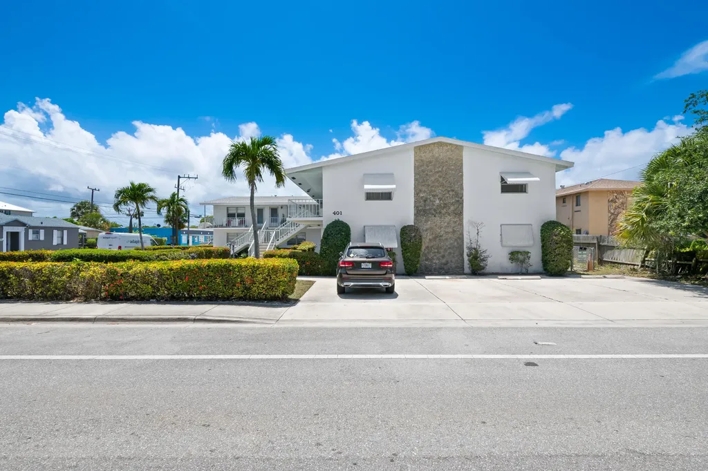 401 N J Street Lake Worth Beach FL 33460