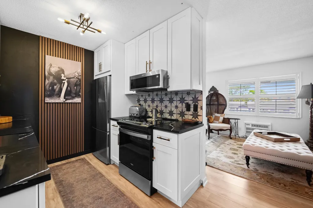401 N J Street Lake Worth Beach FL 33460