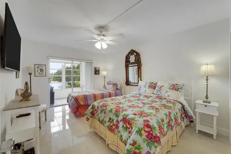 210 Wellington E West Palm Beach FL 33417