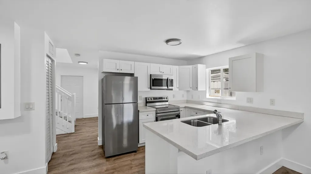 2902 NW 44th Street Miami FL 33142
