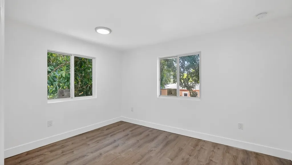 2902 NW 44th Street Miami FL 33142
