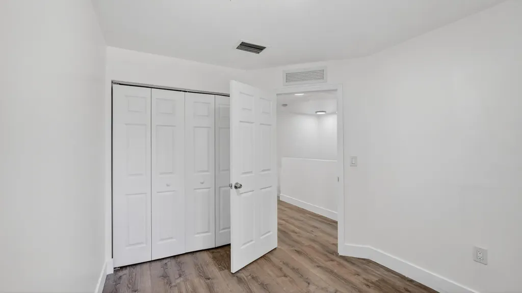2902 NW 44th Street Miami FL 33142