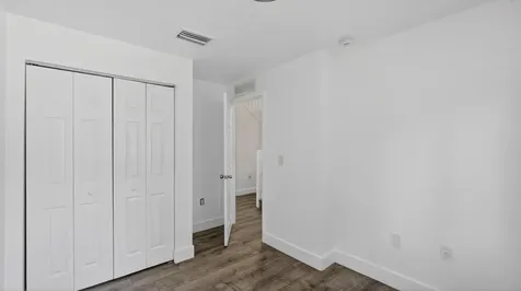 2902 NW 44th Street Miami FL 33142
