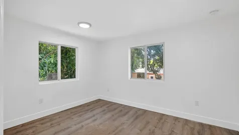 2902 NW 44th Street Miami FL 33142