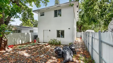 2902 NW 44th Street Miami FL 33142