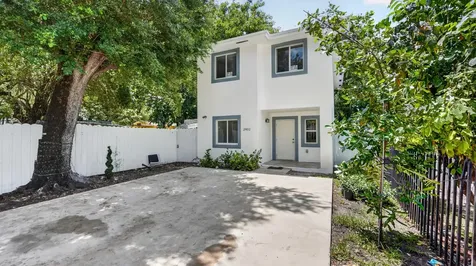 2902 NW 44th Street Miami FL 33142