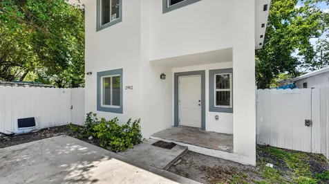 2902 NW 44th Street Miami FL 33142