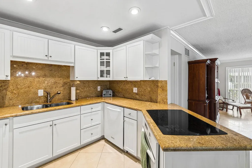 6417 Bay Club Drive Fort Lauderdale FL 33308