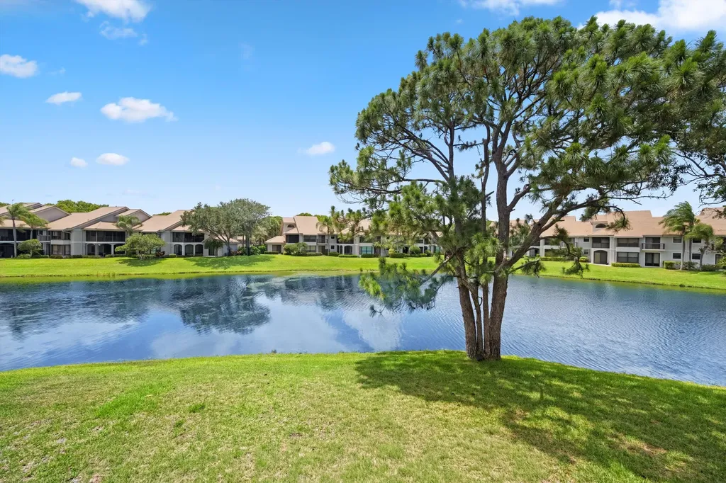 16695 N Traders Crossing Crossing N Jupiter FL 33477