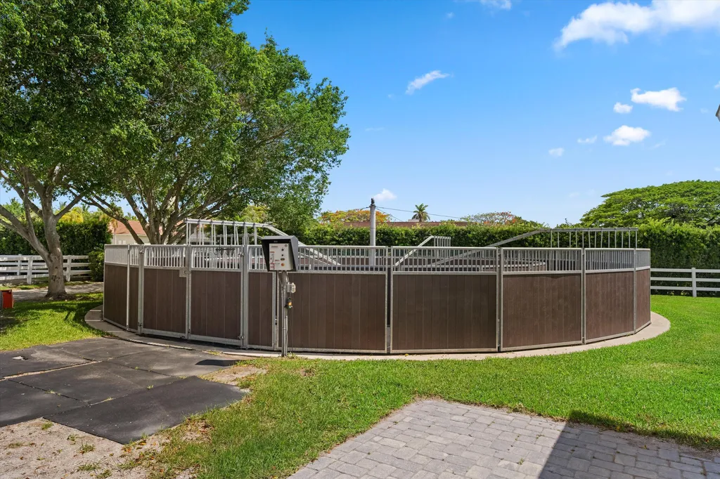 14466 Laurel Trail Wellington FL 33414