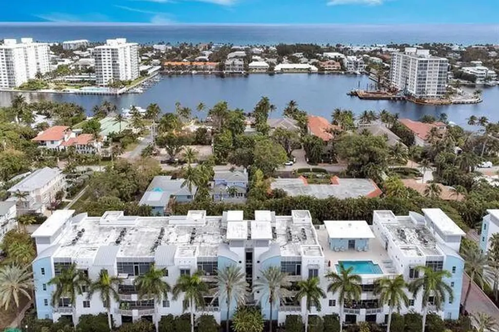 365 SE 6th Avenue Delray Beach FL 33483