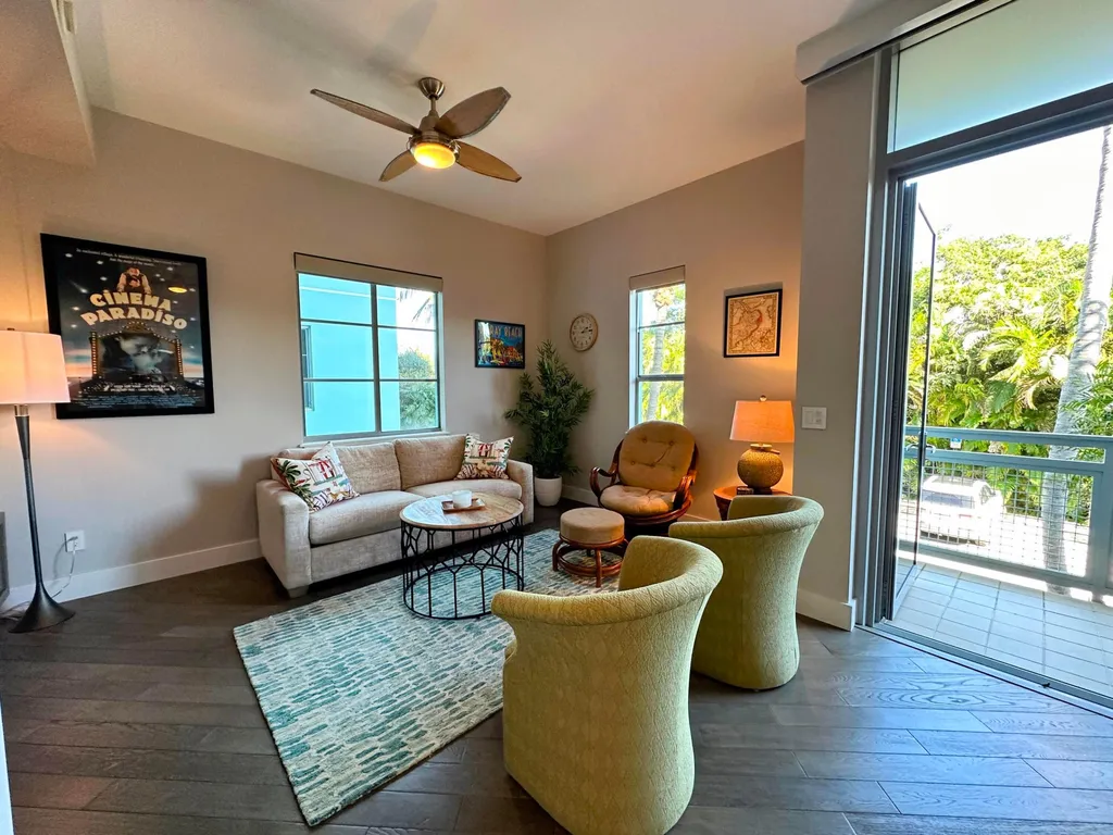 365 SE 6th Avenue Delray Beach FL 33483