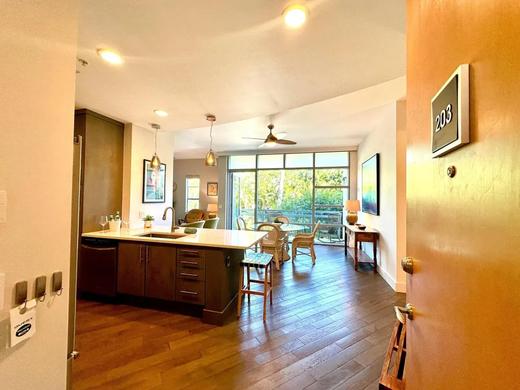 365 SE 6th Avenue Delray Beach FL 33483