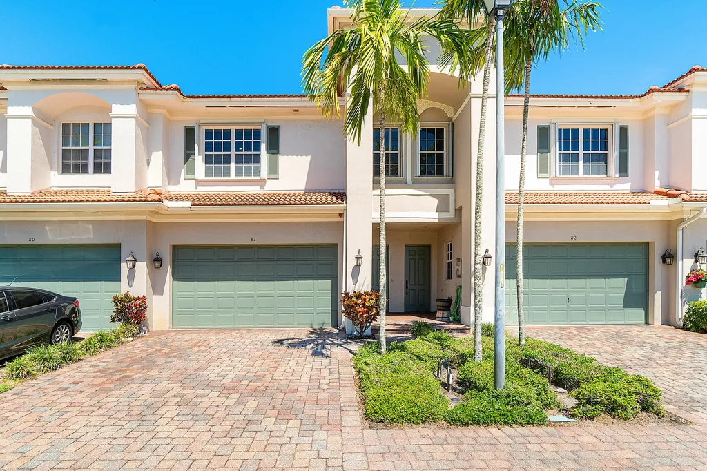 81 Nottingham Place Boynton Beach FL 33426