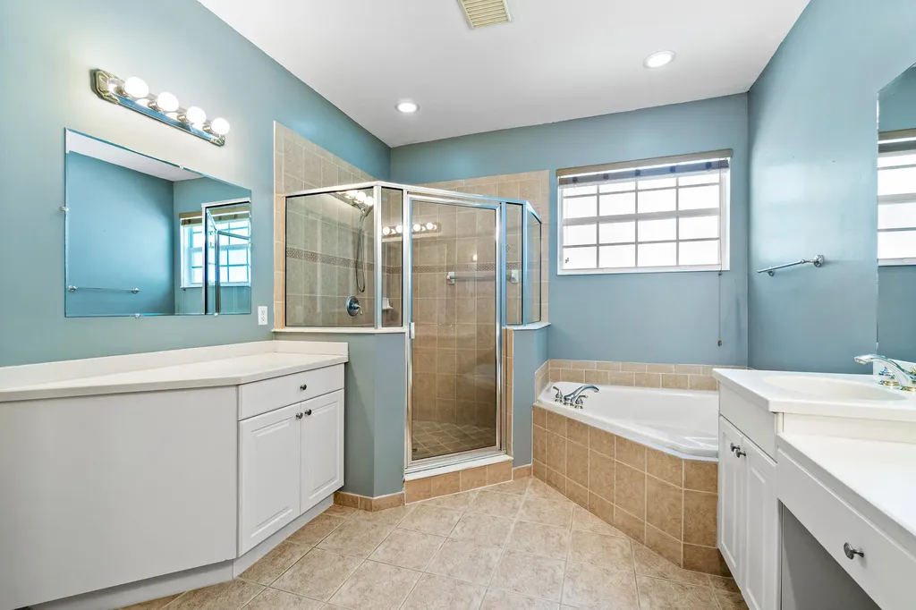 81 Nottingham Place Boynton Beach FL 33426
