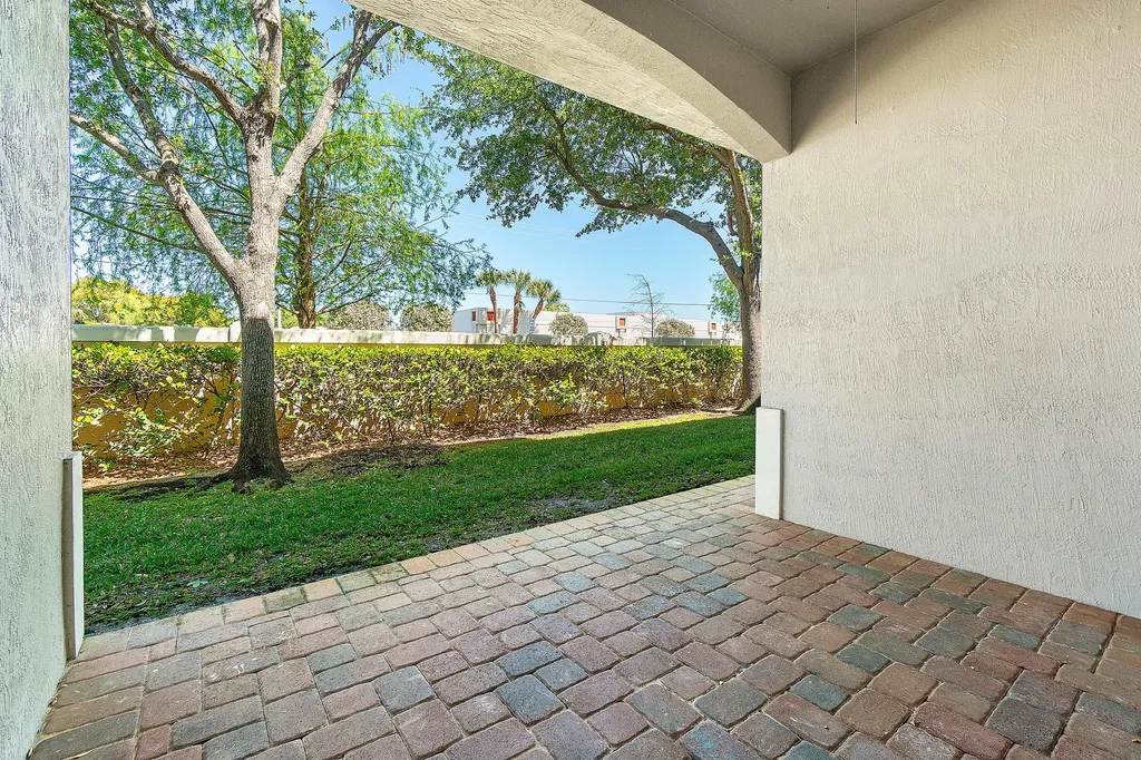 81 Nottingham Place Boynton Beach FL 33426