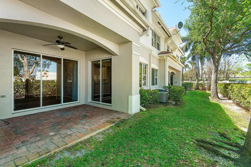 81 Nottingham Place Boynton Beach FL 33426