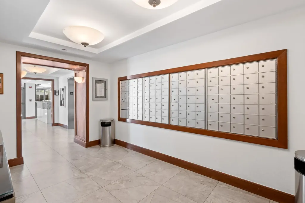 3100 NE 48th Street Fort Lauderdale FL 33308