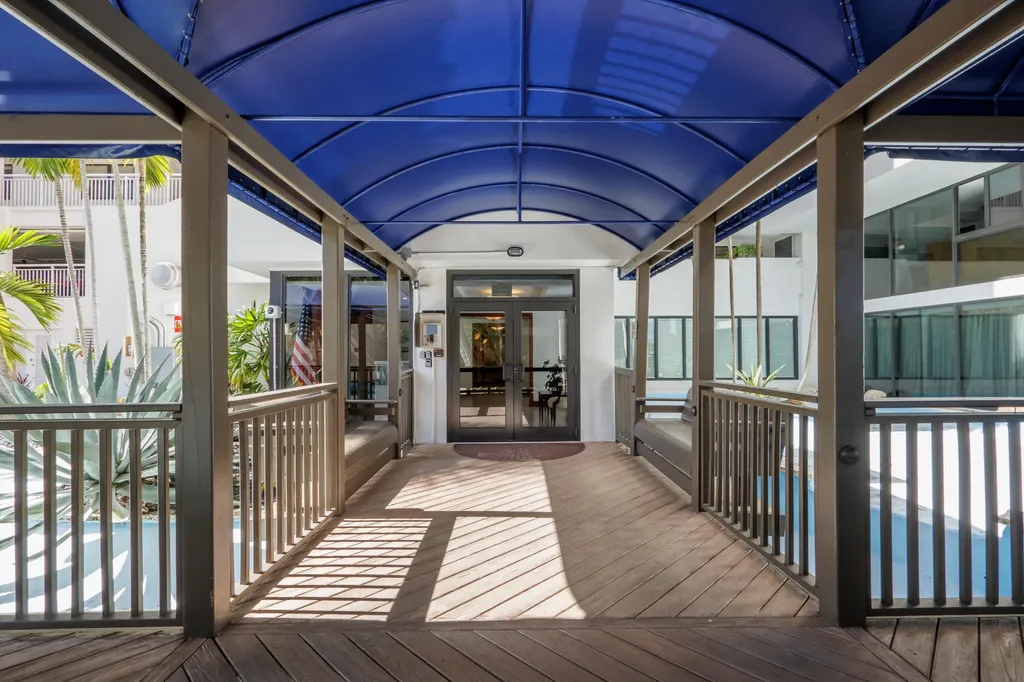 3100 NE 48th Street Fort Lauderdale FL 33308
