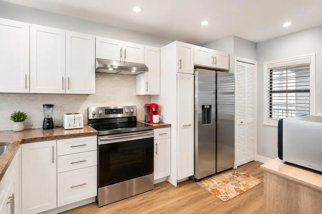 3100 NE 48th Street Fort Lauderdale FL 33308