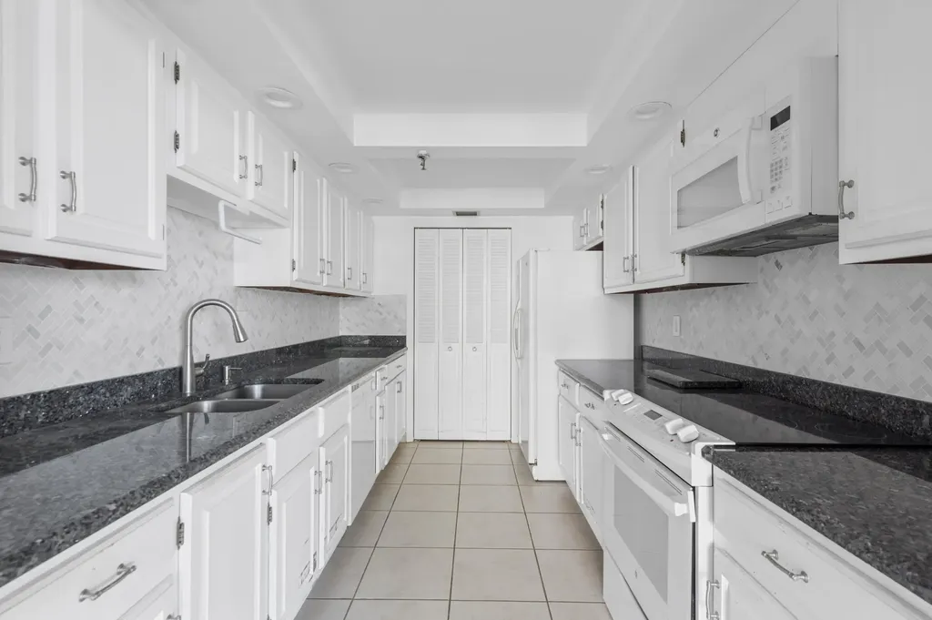 859 Jeffery Street Boca Raton FL 33487