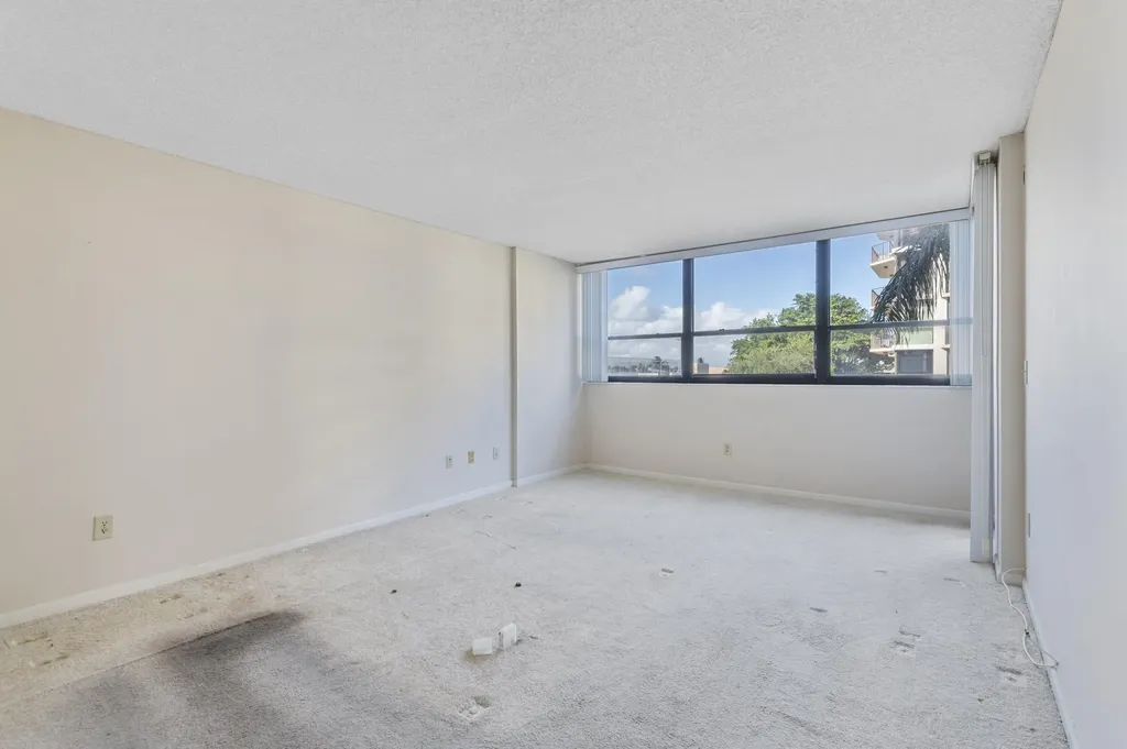 859 Jeffery Street Boca Raton FL 33487