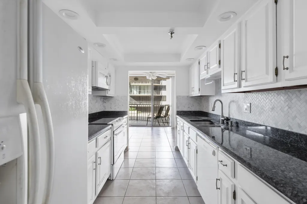 859 Jeffery Street Boca Raton FL 33487