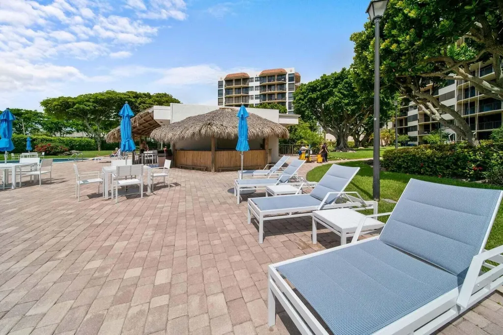 859 Jeffery Street Boca Raton FL 33487