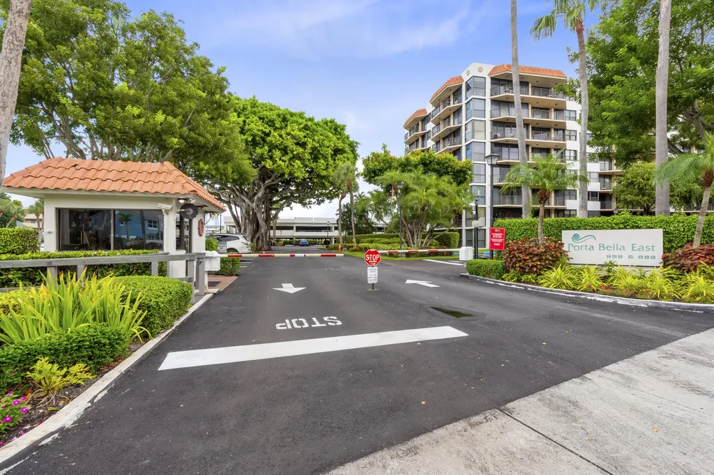 859 Jeffery Street Boca Raton FL 33487