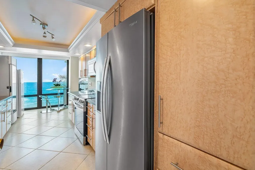 250 S Ocean Boulevard Boca Raton FL 33432