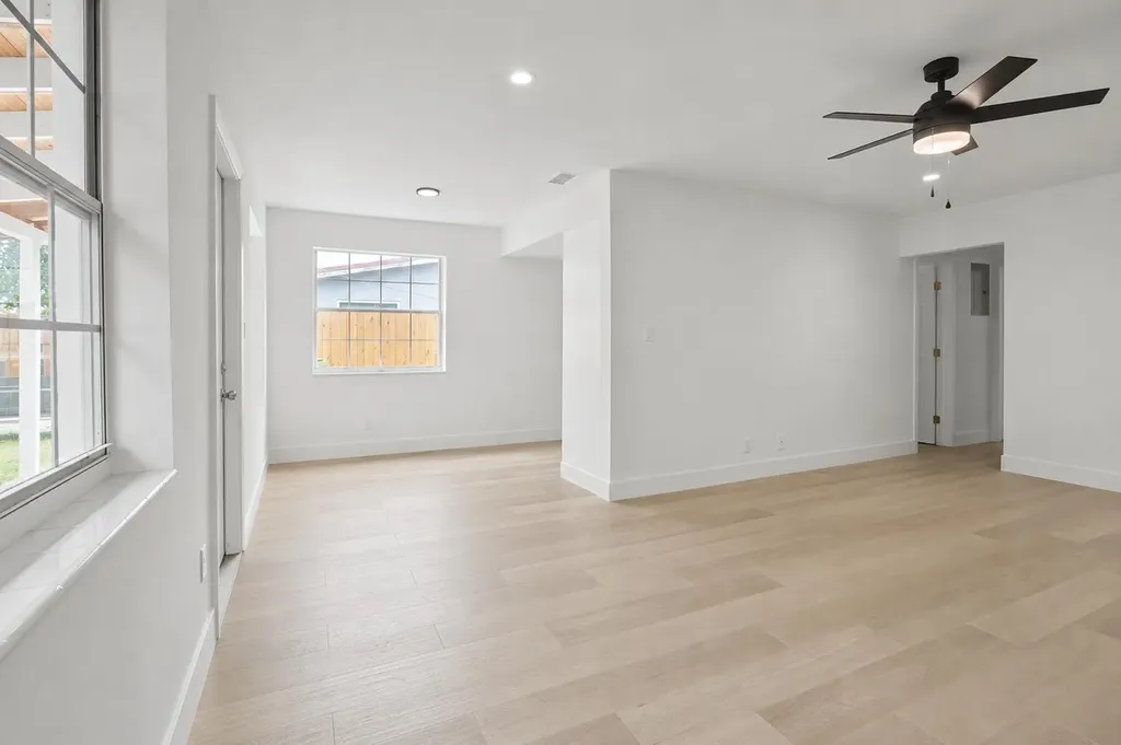 411B NE 57th Court Oakland Park FL 33334