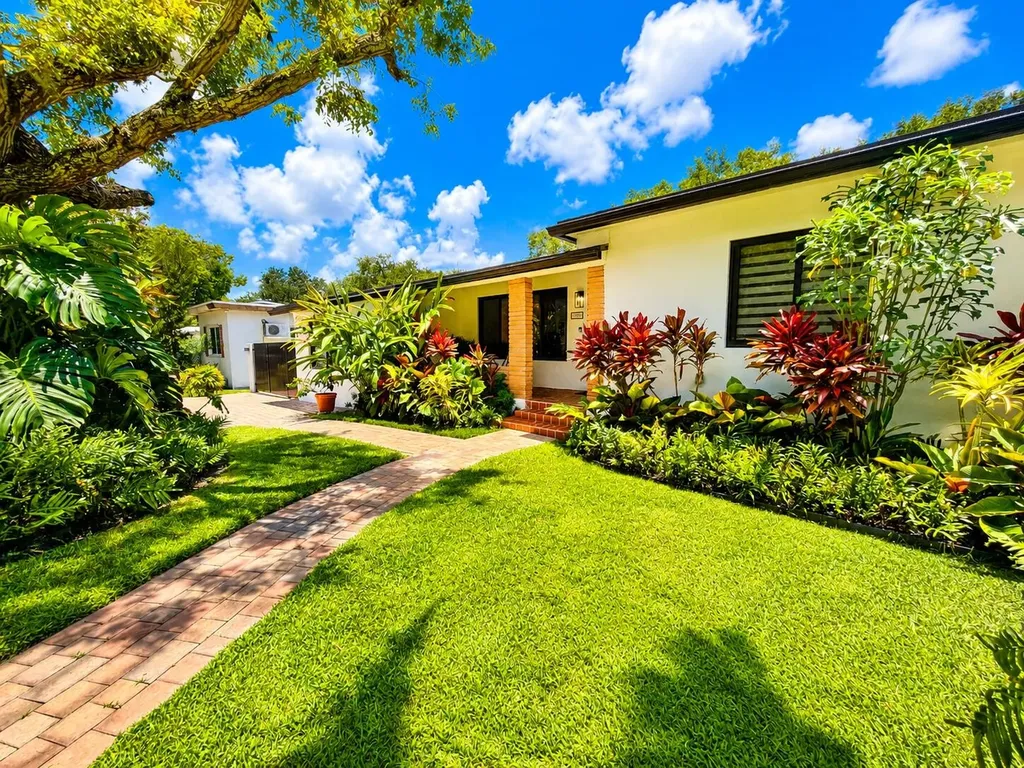 13231 NW 1st Avenue Miami FL 33168