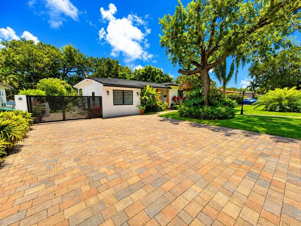 13231 NW 1st Avenue Miami FL 33168