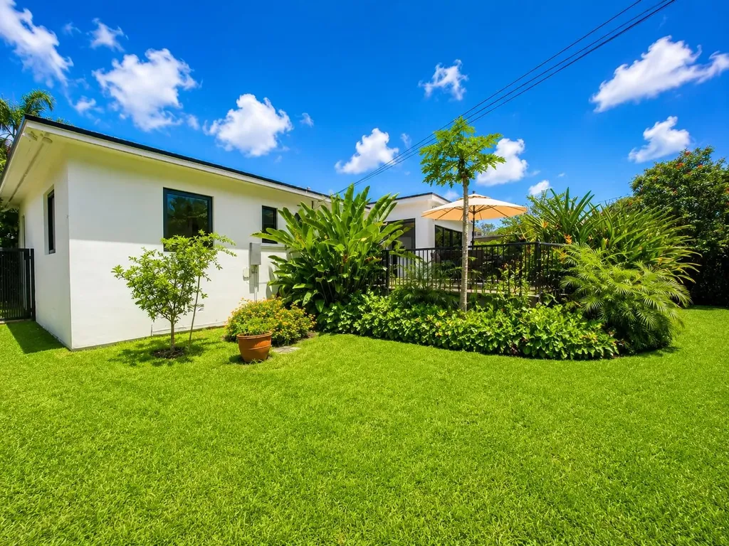13231 NW 1st Avenue Miami FL 33168