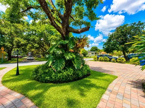 13231 NW 1st Avenue Miami FL 33168