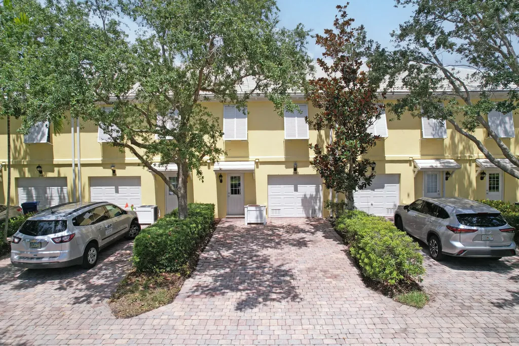 3183 E Community Drive Jupiter FL 33458