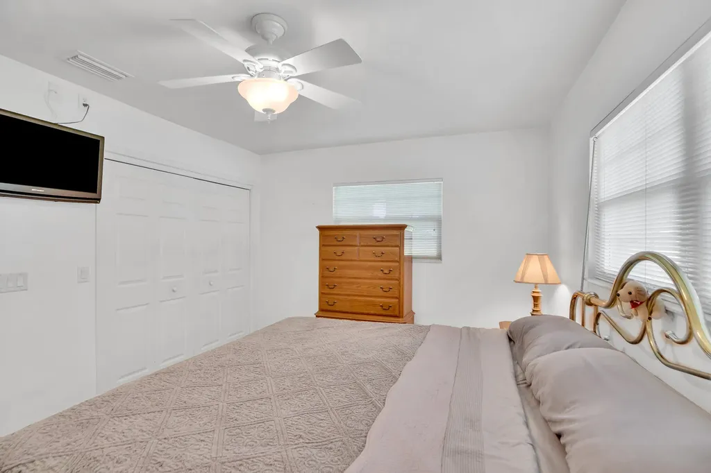 1425 20th Avenue Vero Beach FL 32960
