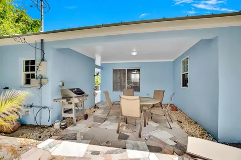 1425 20th Avenue Vero Beach FL 32960