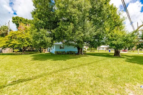 1425 20th Avenue Vero Beach FL 32960