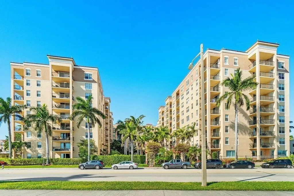 1805 N Flagler Drive West Palm Beach FL 33407