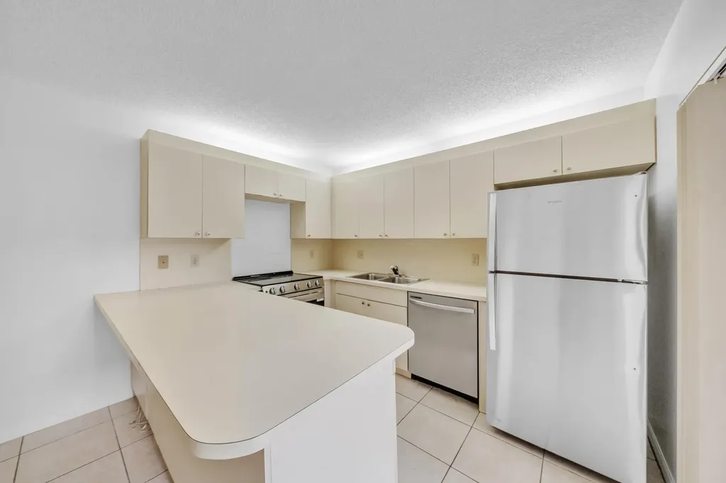 713 NW 99th Circle Plantation FL 33324