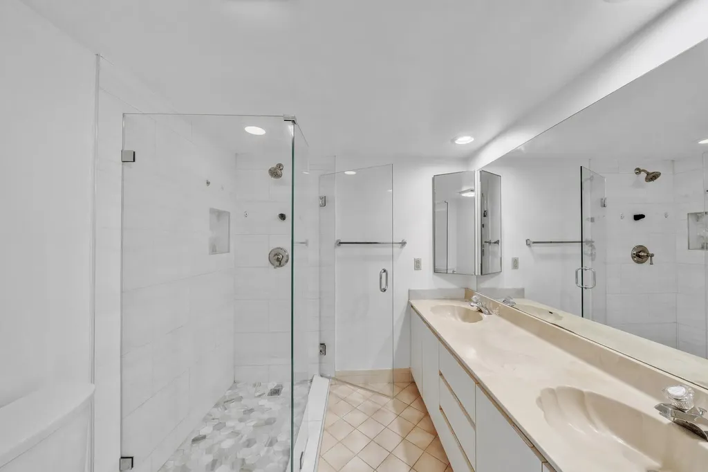 713 NW 99th Circle Plantation FL 33324
